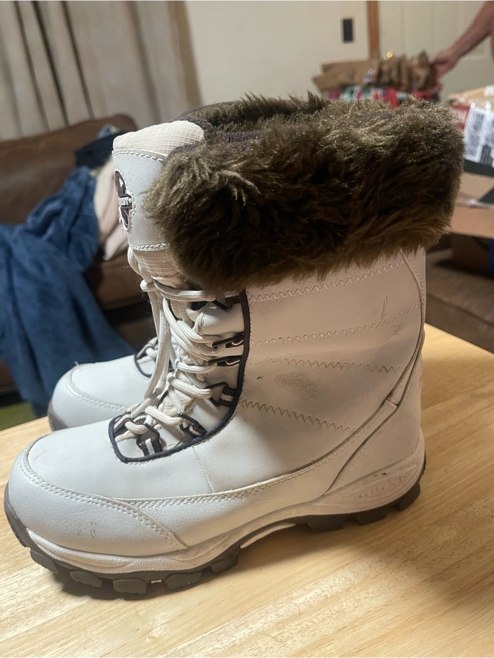 Quest Women's Glacier 100g Winter Boots Size 7 white brown